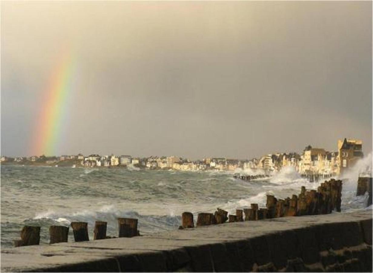 Apartamento Les Bois Flottés Saint-Malo Exterior foto